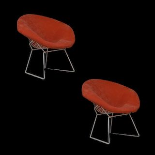 Harry Bertoia  para Knoll. Años 70. Par de sillas "Diamond". Estructuras de acero inoxidable. Respaldos color anaranjados. Piezas: 2