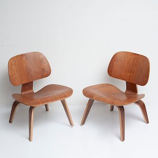 Charles & Ray Eames para Herman Miller. Par de sillas "LCW" (Lounge Chair Wood). Años 50-60. En medera contrachapada. Piezas: 2