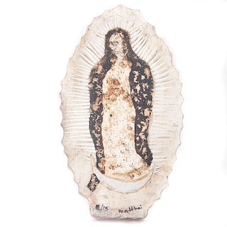 Diego Matthai. Virgen de Guadalupe. Elaborada en madera con hoja de plata y aplicaciones de papel cromado. Firmada.