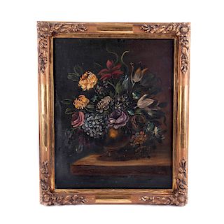 LOTE SIN RESERVA. Naturaleza muerta con flores. Siglo XX. Óleo sobre tela. Enmarcado en madera tallada y dorada con motivos orgánicos.