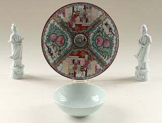 A LOT OF FOUR DECORATIVE ASIAN ITEMS