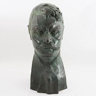 Busto de Emiliano Zapata. México, siglo XX. Fundición en bronce patinado. Firmado M. de Zamora, fechado 67.