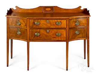 Delicate New England Federal mahogany sideboard