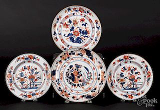 Two Chinese export porcelain Imari bowls, etc.