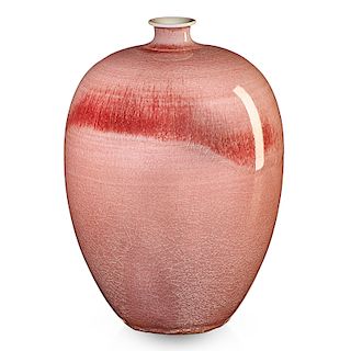 CLIFF LEE Oxblood vase