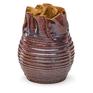 GEORGE OHR Vase with ruffled rim