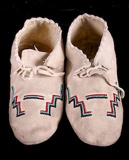 Northern Plains Native American Beaded Moccasins
