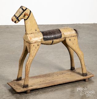 Large painted horse pull toy