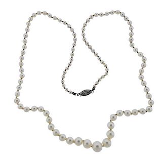 10K Gold Pearl Graduated Bead Necklace