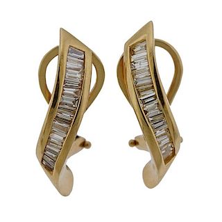 14k Gold Diamond Wave Earrings 