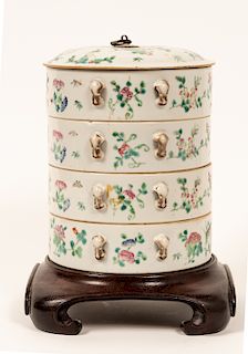 Chinese Famille Verte Stacking Round Box on Stand