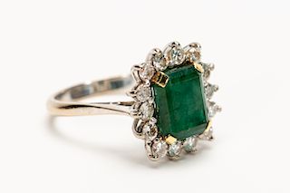 2.9ct Emerald & Diamond Ring, 18k Gold