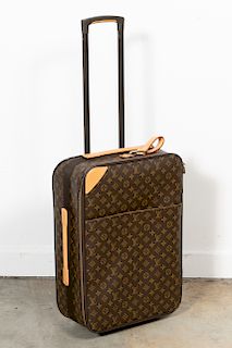 Louis Vuitton Luggage Pegase 55 Business Suitcase