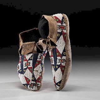 Sioux Beaded Hide Moccasins 