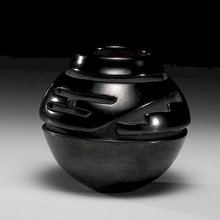 Margaret Tafoya (Santa Clara, 1904-2001) Carved Blackware Pottery Jar 