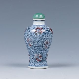 CHINESE BLUE WHITE & COPPER-RED LOTUS SNUFF BOTTLE