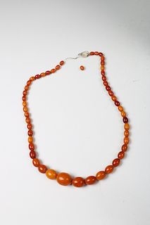 AMBER GRADUATED BEADED NECKLACE