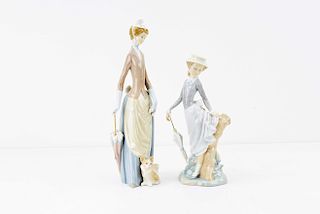 Figuras decorativas. España, siglo XX. Elaboradas en porcelana Lladró. Consta de "Dama en árbol" y "Dama con perro". Piezas: 2