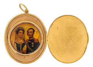 A RUSSIAN GOLD LOCKET WITH MINIATURE PORTRAITS OF ALEXANDER II AND MARIA ALEKSANDROVNA ON MOTHER OF PEARL GROUND, WORKMASTER SAMUEL ARNDT, ST. PETERSB