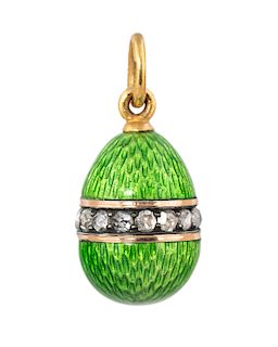 A RUSSIAN GOLD AND GUILLOCHE ENAMEL EGG PENDANT, WORKMASTER AUGUST FREDRIK HOLLMING, ST. PETERSBURG, 1899-1904