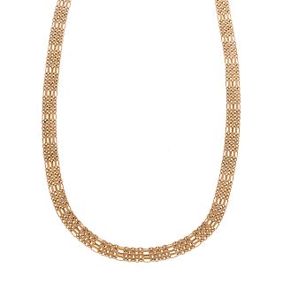 A Ladies Flat Woven Italian Necklace in 14K