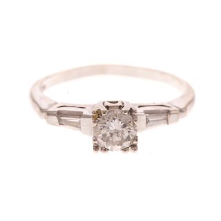 A Ladies Diamond Engagement Ring in 14K