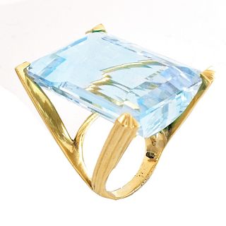 Vintage Aquamarine and 14K Gold Ring