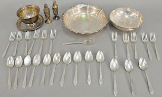 Sterling silver lot to include three bowls and miscellaneous flatware. 50 weighable t oz. plus 3 pieces