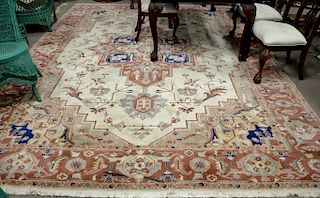 Oriental carpet. 9'9" x 12'9".