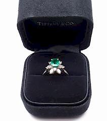Vintage Tiffany & Co Irid Platinum Diamond Emerald Cocktail Ring 