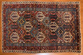 Antique Bahktiari rug, approx. 4.6 x 6.4