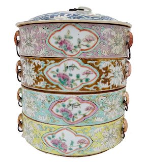 Chinese Famille Verte Porcelain Stackable Bowls
