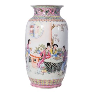 Famille Rose Vase, Chinese, 19th. Century