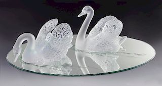 Lalique "Miroir Cygnes" clear and frosted glass