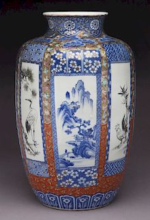 Japanese Edo Arita yaki porcelain vase,