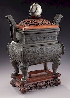 Chinese Ming bronze incense burner