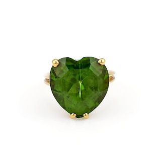 18K Yellow Gold Heart Shaped Peridot Solitaire Ring