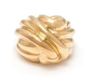 An 18 Karat Yellow Gold Bombe Ring, 18.20 dwts.