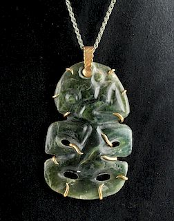 Maori Green Stone Tiki Pendant Set in 18K Gold