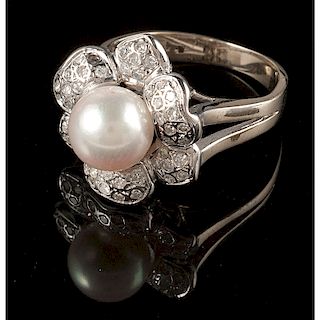 14k White Gold Cultured Pearl and Diamond Ring