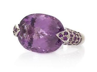 An 18 Karat White Gold and Amethyst Ring, 13.20 dwts.