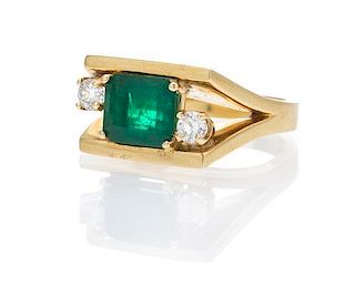 * A Yellow Gold, Emerald and Diamond Ring, 8.40 dwts.