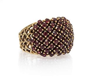 * A Yellow Gold and Garnet Ring, 9.95 dwts.
