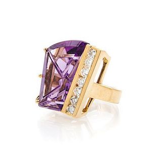 A Yellow Gold Amethyst and Diamond Ring, 8.70 dwts.