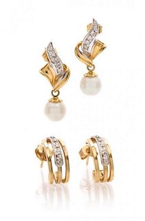 A Collection of 14 Karat Yellow Gold Earrings, 4.30 dwts.