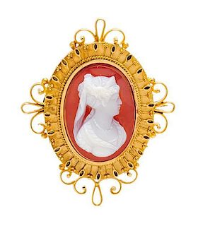 An Antique Yellow Gold and Agate Cameo Brooch, 10.80 dwts.