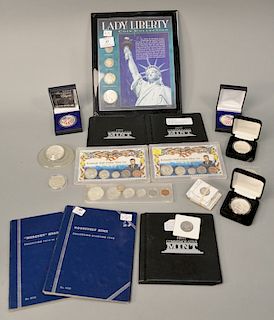Miscellaneous silver coins and collectibles.