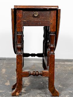 18th C. English Oak Gate Leg Table
