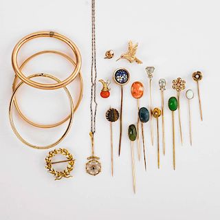 COLLECTION OF VICTORIAN STICK PINS AND JEWELRY, INCLUDES GOLD