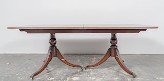 Federal Style Mahogany Pedestal Dining Table